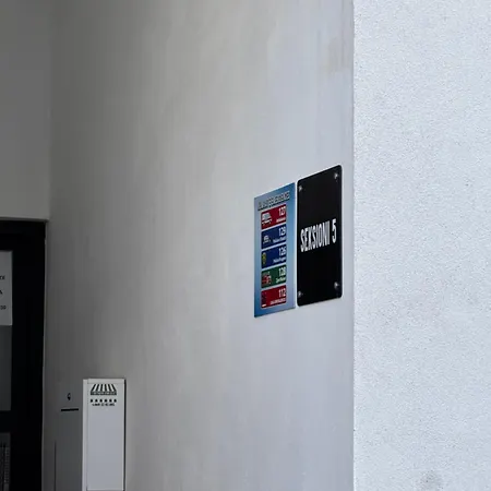 Cozy Flat Appartments In דירה *