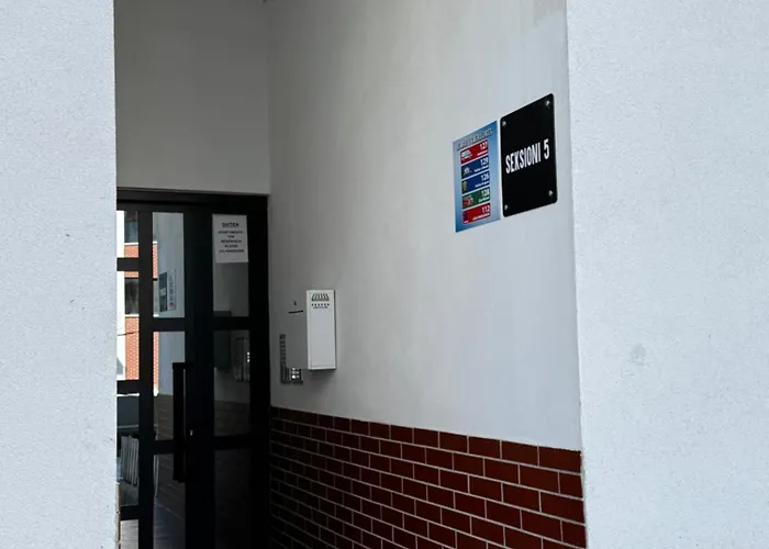 Cozy Flat Appartments In 公寓 地拉那